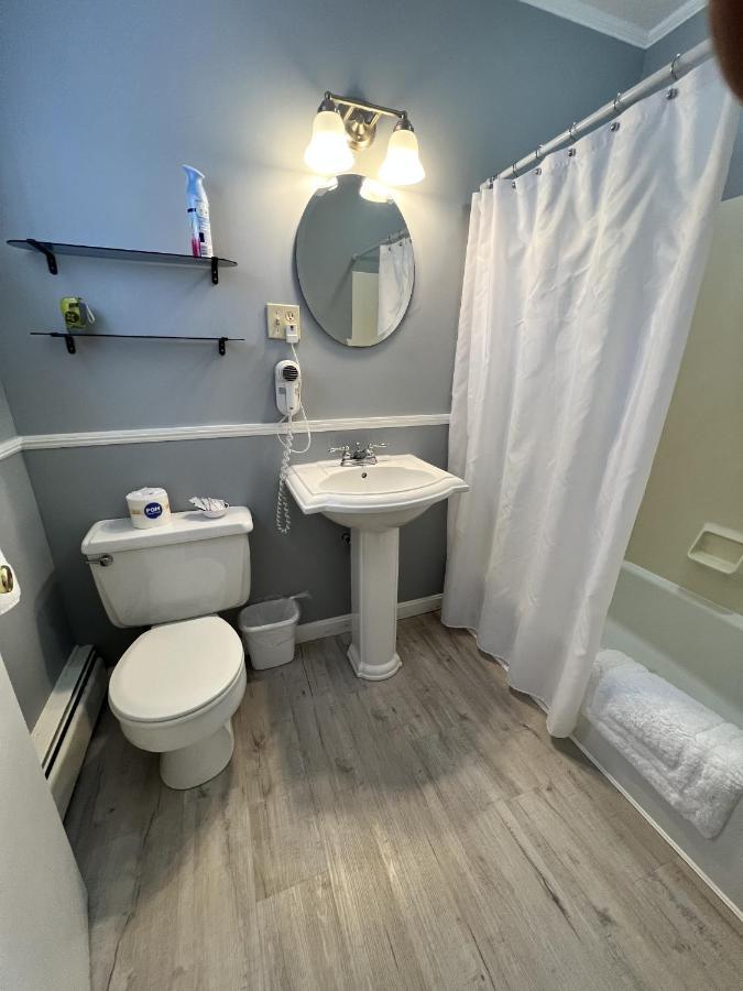 Alamoosook Lakeside Inn Orland מראה חיצוני תמונה