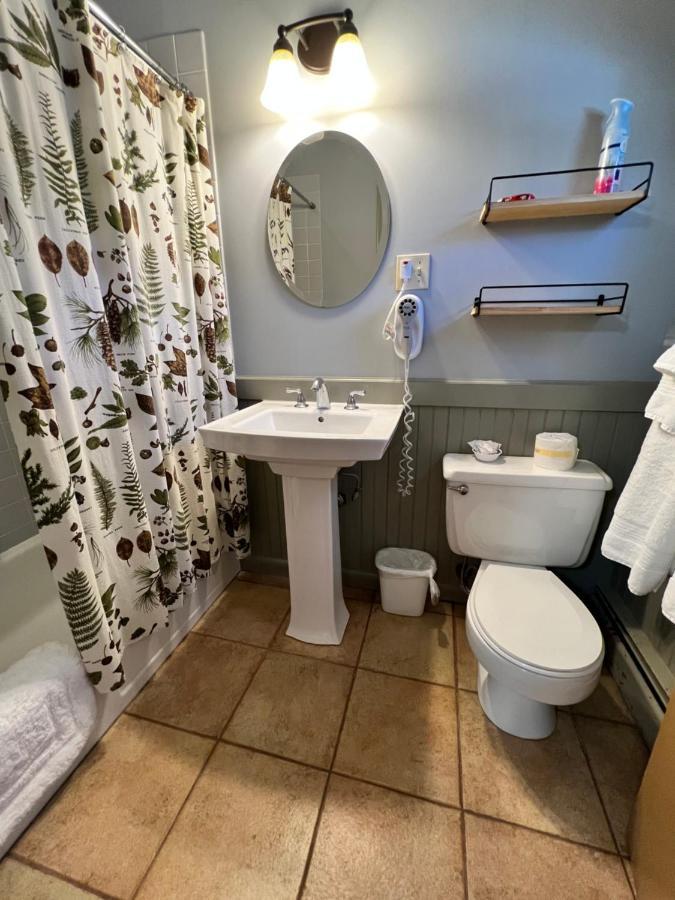 Alamoosook Lakeside Inn Orland מראה חיצוני תמונה