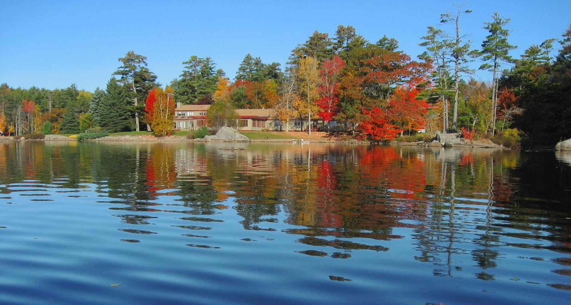 Alamoosook Lakeside Inn Orland מראה חיצוני תמונה